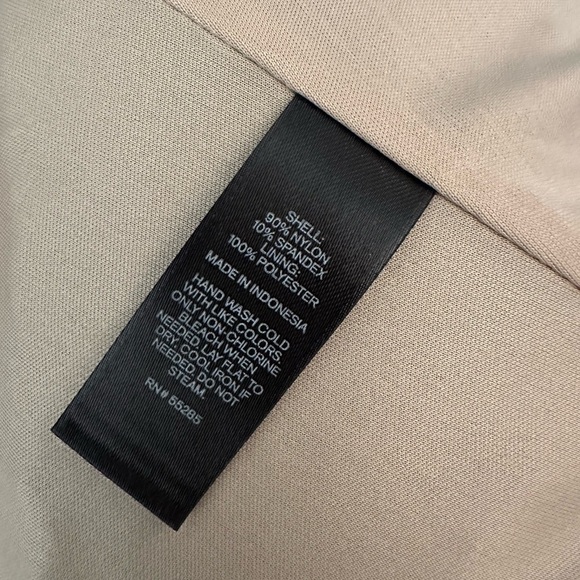 EXPRESS XL Black Lightweight Bomber Jacket Nude Satin Lining R $138 - Picture 6 of 10